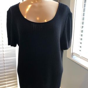 Classic St John Caviar Black Top